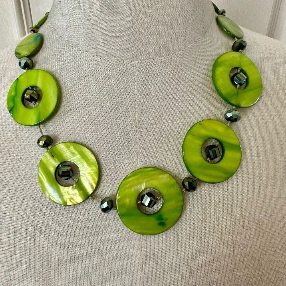 Green circle abalone rhinestone necklace